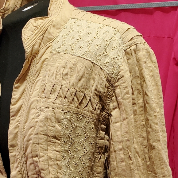 CHEROKEE BEIGE JACKET, SIZE MEDIUM, GREAT CONDITION - Picture 2 of 8